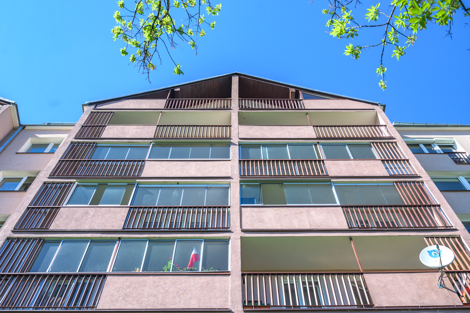 Zdjęcie architektury budynku Budynek mieszkalno-usługowy